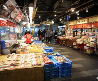 Hirome Ichiba (Kochi), allée du marché alimentaire 