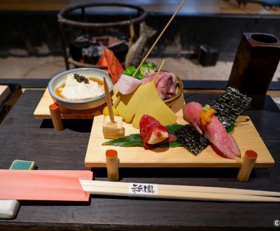 Kagurazaka Irori Yakiniku Gion (Tokyo), assortiment viande de bœuf et légumes d'automne