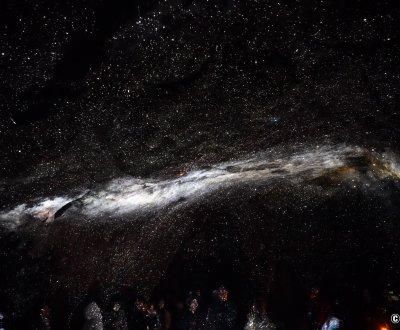 Tanegashima Light Festival, œuvre Super Planetarium - Cave of Stars ©Takayuki Ohira