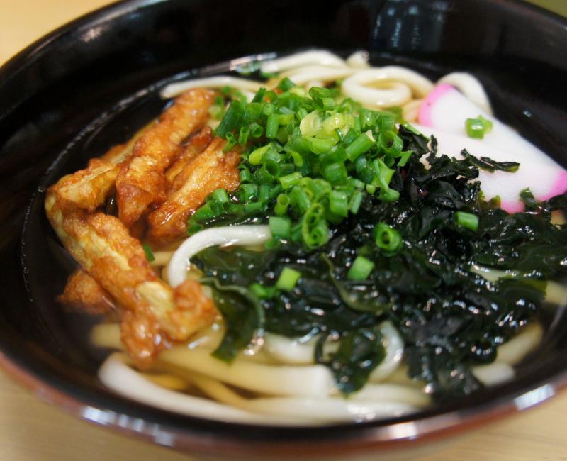 Bukkake udon - Nouilles japonaises prêtes en 5 minutes (recette  authentique)