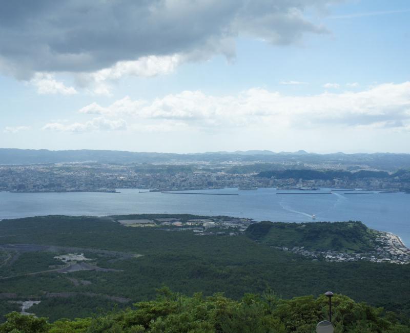 Sakurajima (Kagoshima), vue sur la capitale de préfecture depuis le volcan Sakurajima (Kagoshima), vue sur la capitale de préfecture depuis le volcan