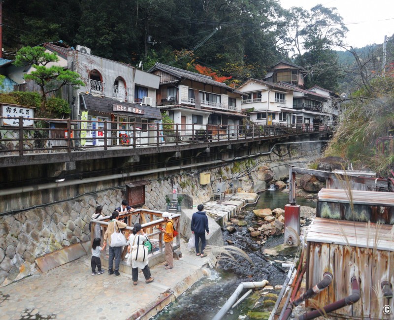 Yunomine Onsen sur la route de la Kumano Kodo à Tanabe (Wakayama) Yunomine Onsen sur la route de la Kumano Kodo à Tanabe (Wakayama)