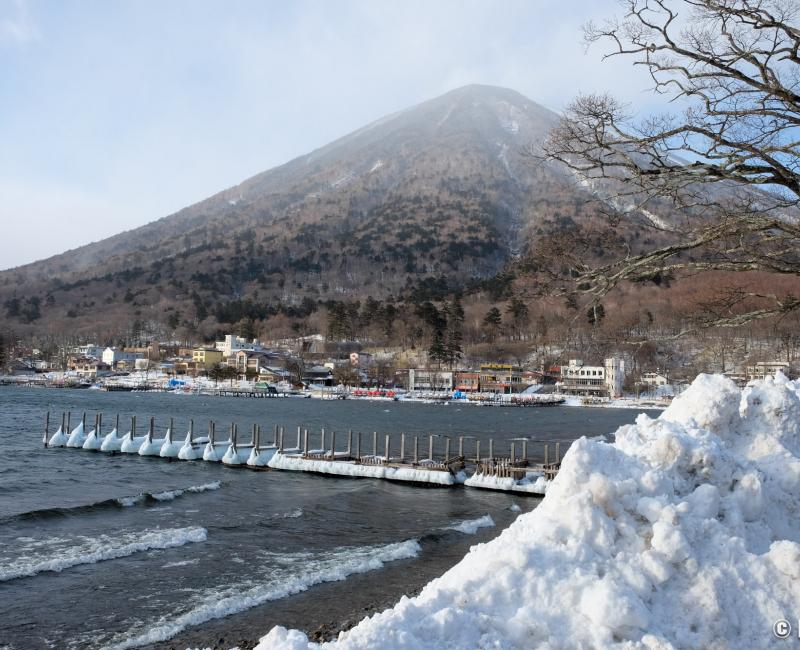 Okunikko, lac Chuzenji et mont Nantai en hiver Okunikko, lac Chuzenji et mont Nantai en hiver