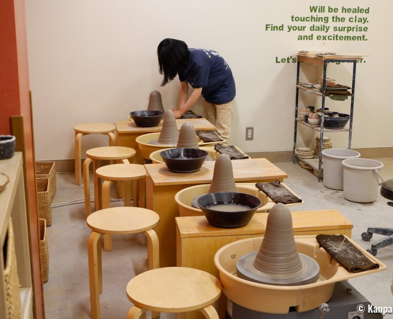 Hakone Crafthouse, ateliers pratiques de poterie 2 Hakone Crafthouse, ateliers pratiques de poterie 2