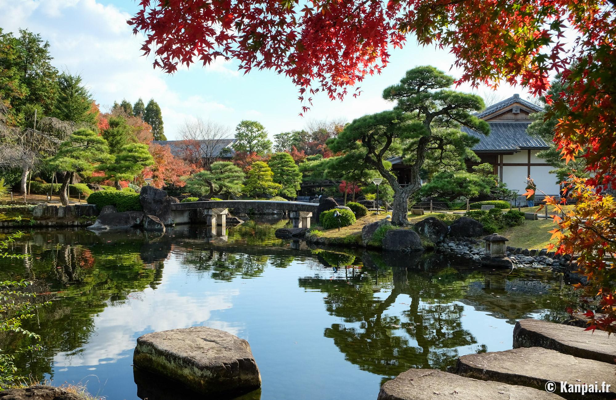 Koko en Les jardins  japonais du ch teau de  Himeji